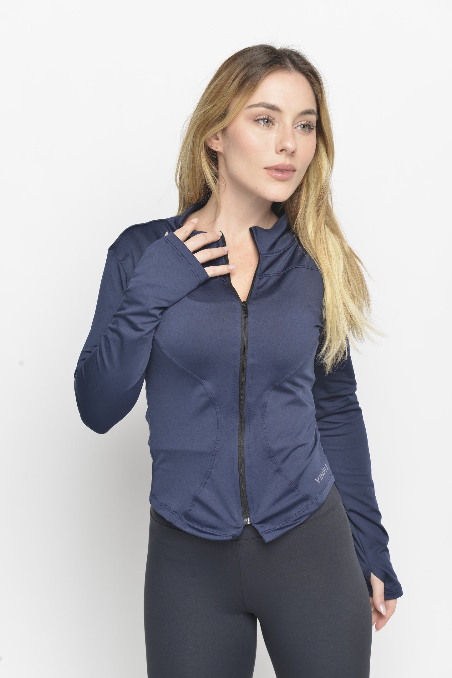 Jaqueta Esportiva Essential Vinfit | O Toque de Estilo Para o Seu Treino