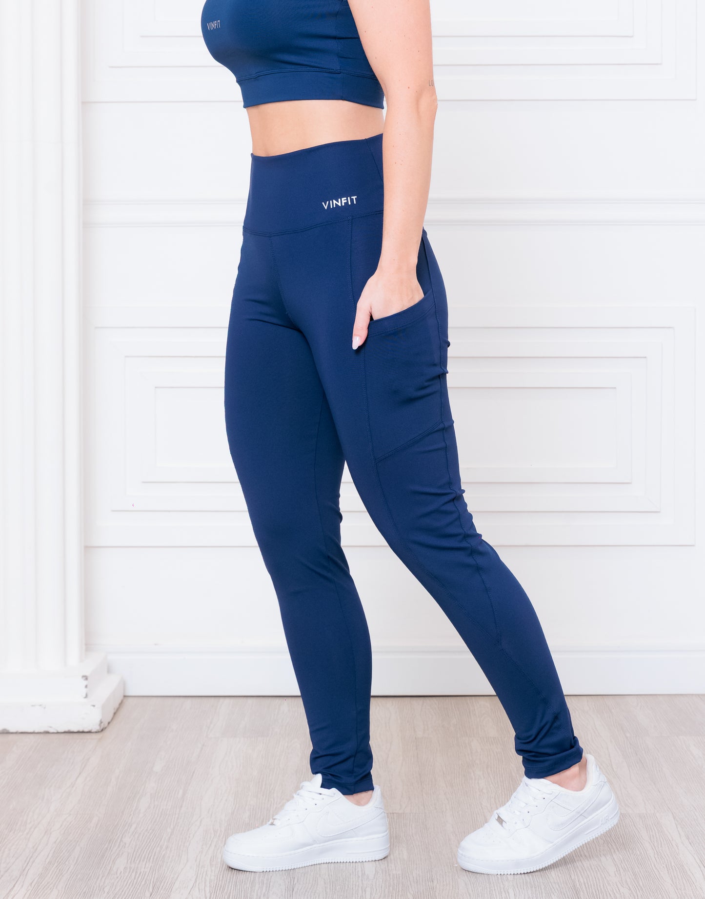 Calça com Bolso Essential | Funcional e Cheia de Atitude
