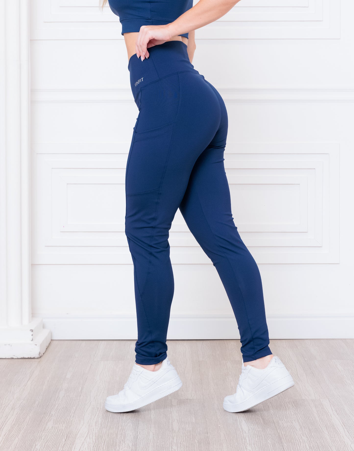 Calça com Bolso Essential | Funcional e Cheia de Atitude