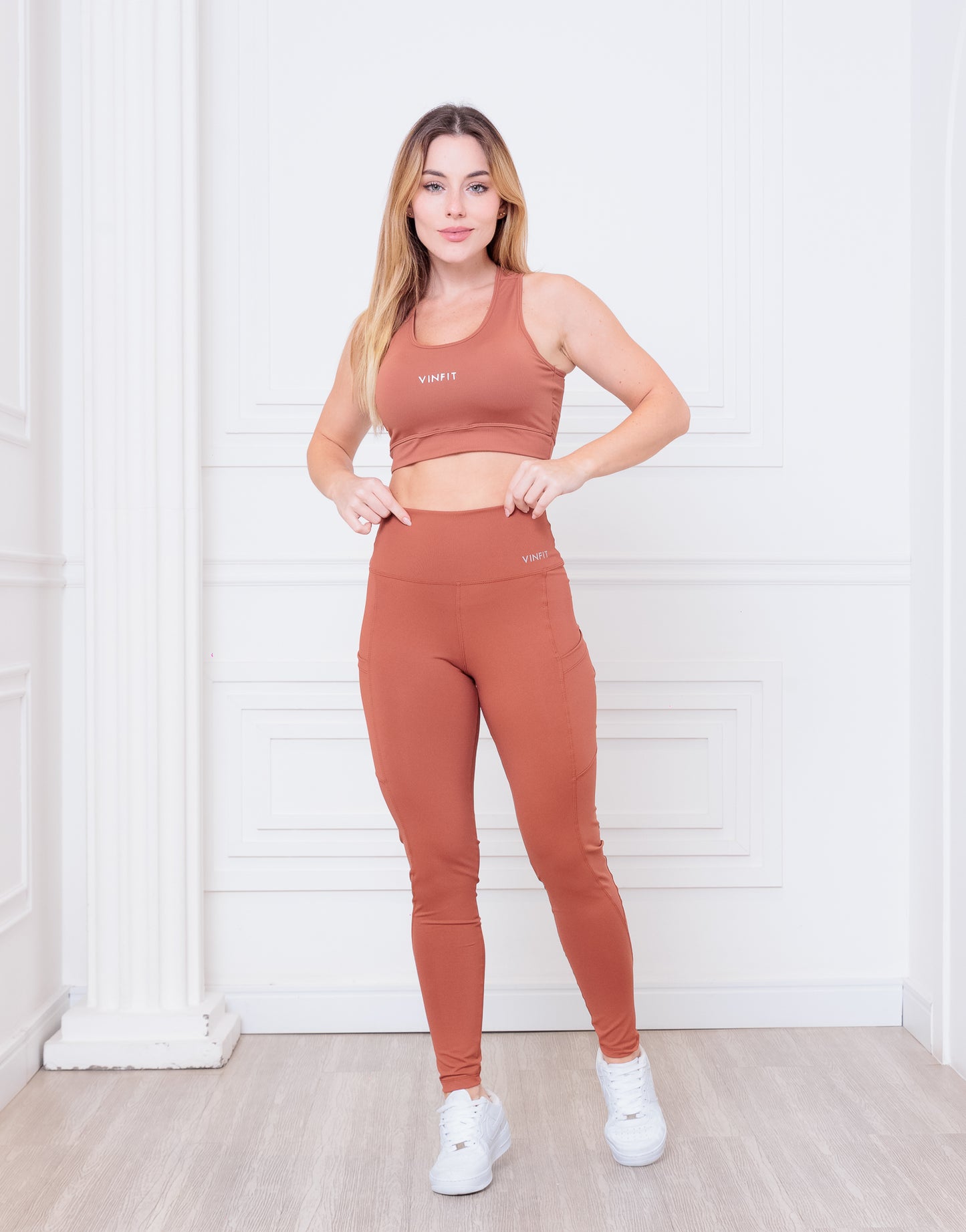 Calça com Bolso Essential | Funcional e Cheia de Atitude