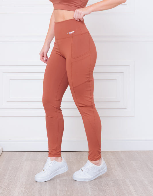 Calça com Bolso Essential | Funcional e Cheia de Atitude
