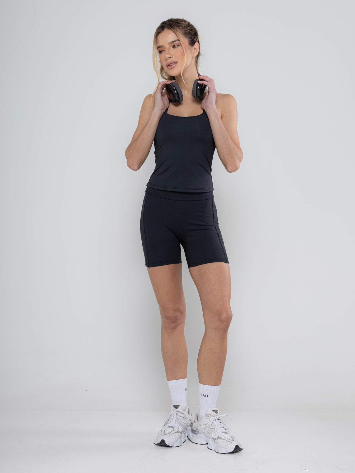 Conjunto Bloom - Frente Única e Shorts em Poliamida