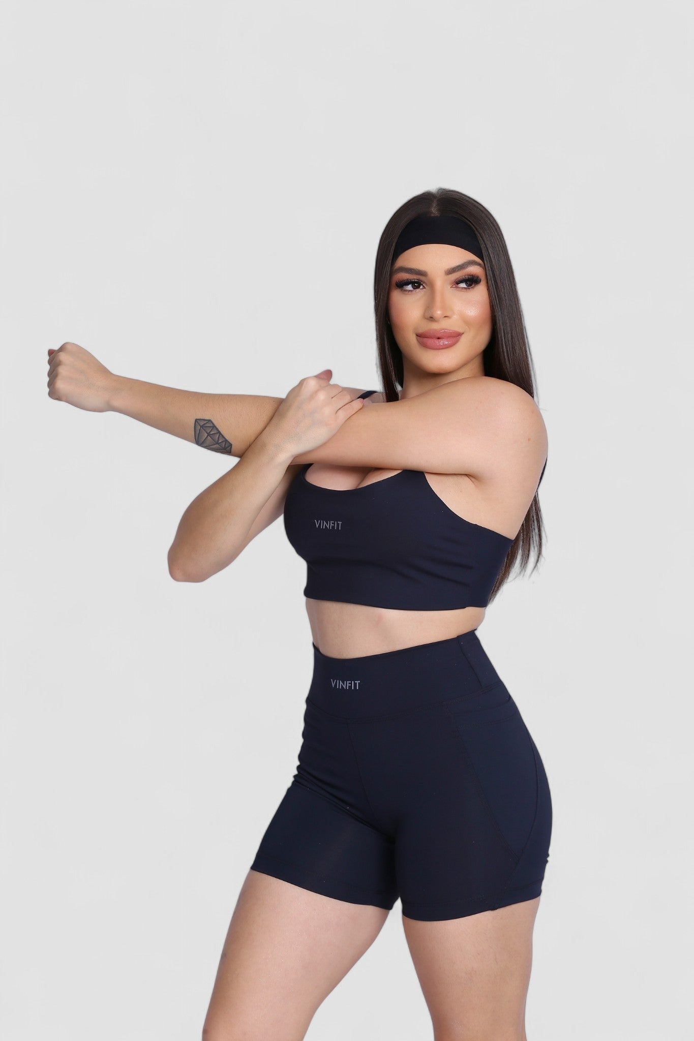 Shorts Basic com Bolso Vinfit Poliamida | Funcionalidade e Alta Performance