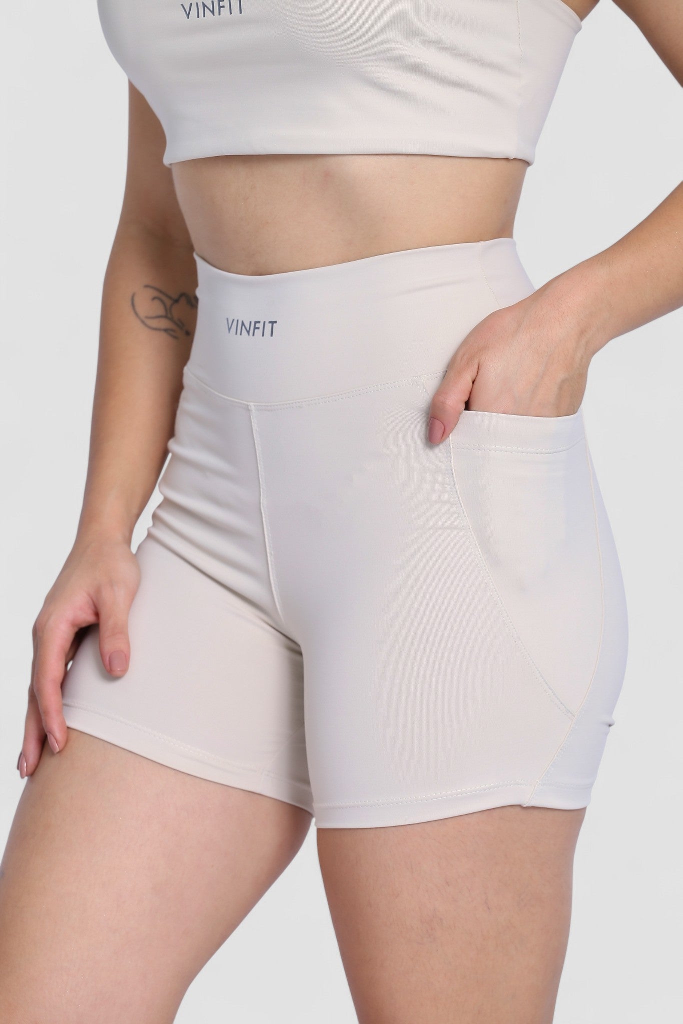 Shorts Basic com Bolso Vinfit Poliamida | Funcionalidade e Alta Performance