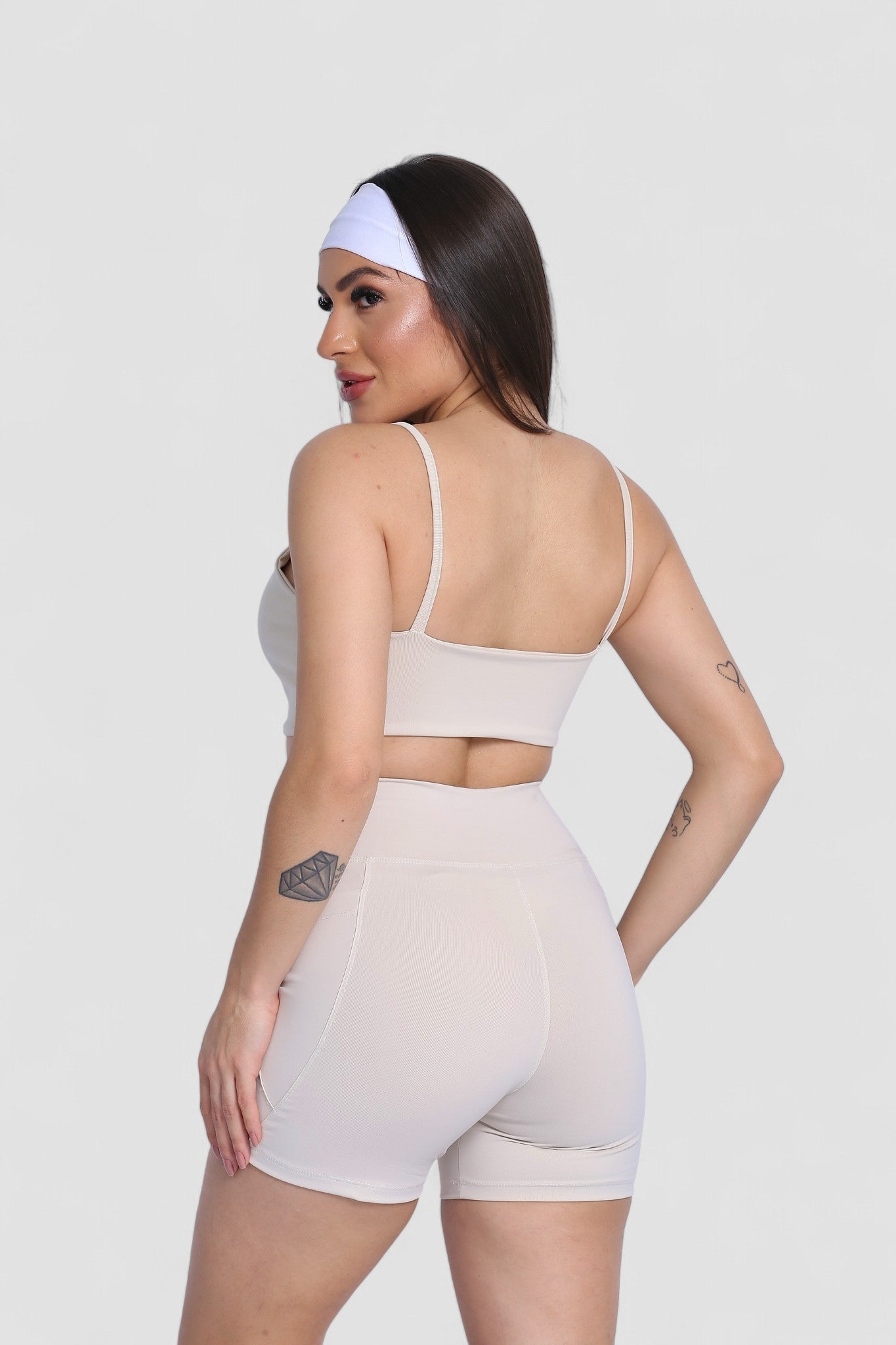 Shorts Basic com Bolso Vinfit Poliamida | Funcionalidade e Alta Performance